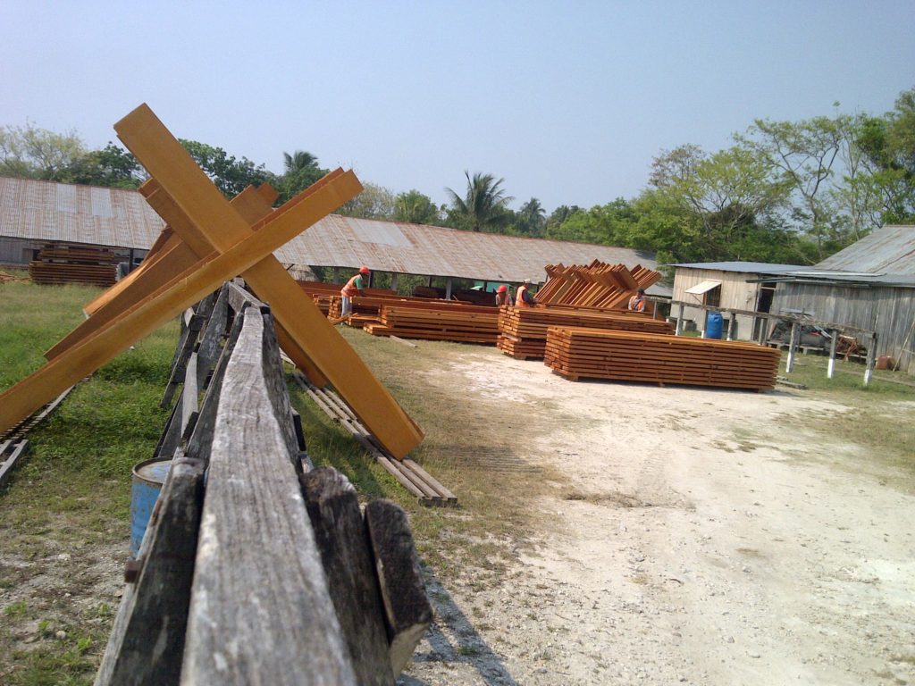 mahogany lumber drying