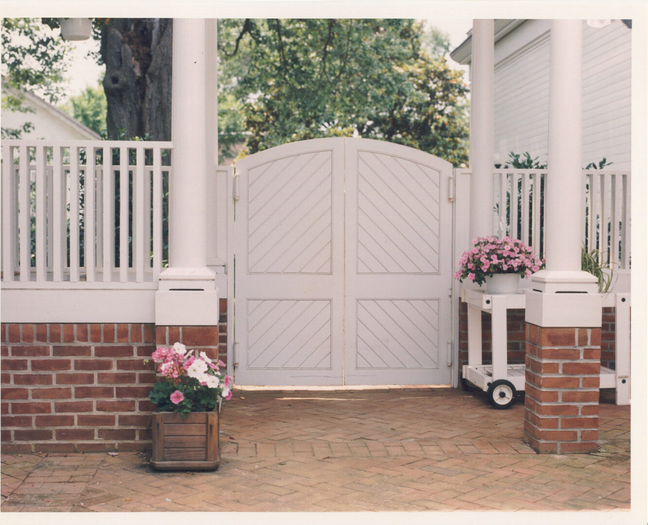 double wooden courtyard gate